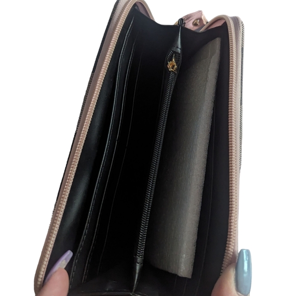 MKF Crossbody Handbag & Wallet - Picture 6 of 6